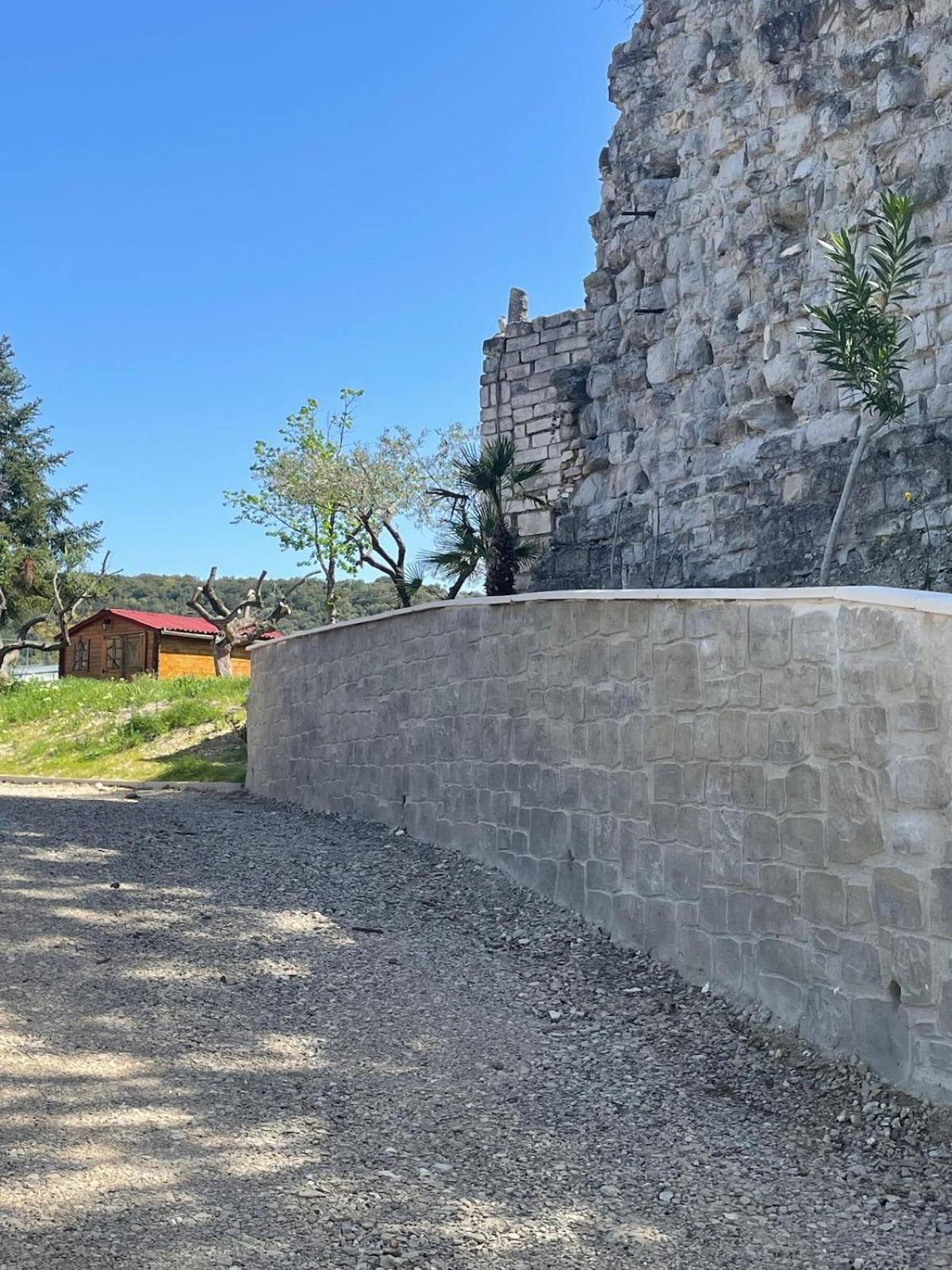 Le Castellas - Gite En Pleine Nature Montmirat Exterior photo